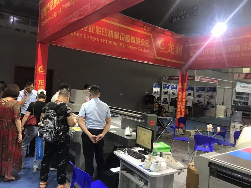 UV打印機(jī)|UV平板打印機(jī)|萬(wàn)能打印機(jī)|平板打印機(jī)|UV機(jī)|龍潤(rùn)|8d|彩印機(jī)|平板打印機(jī)價(jià)格|萬(wàn)能打印機(jī)價(jià)格|萬(wàn)能彩印機(jī)|UV平板機(jī)|uv打印機(jī)價(jià)格|uv打印機(jī)多少錢|uv打印機(jī)多少錢一臺(tái)